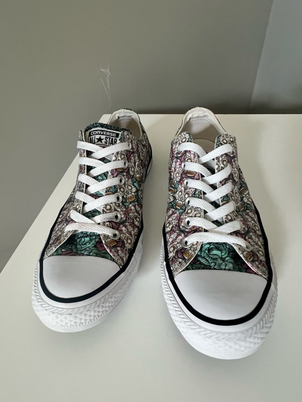 Converse All Star low tops- día de los muertos sugar skull print